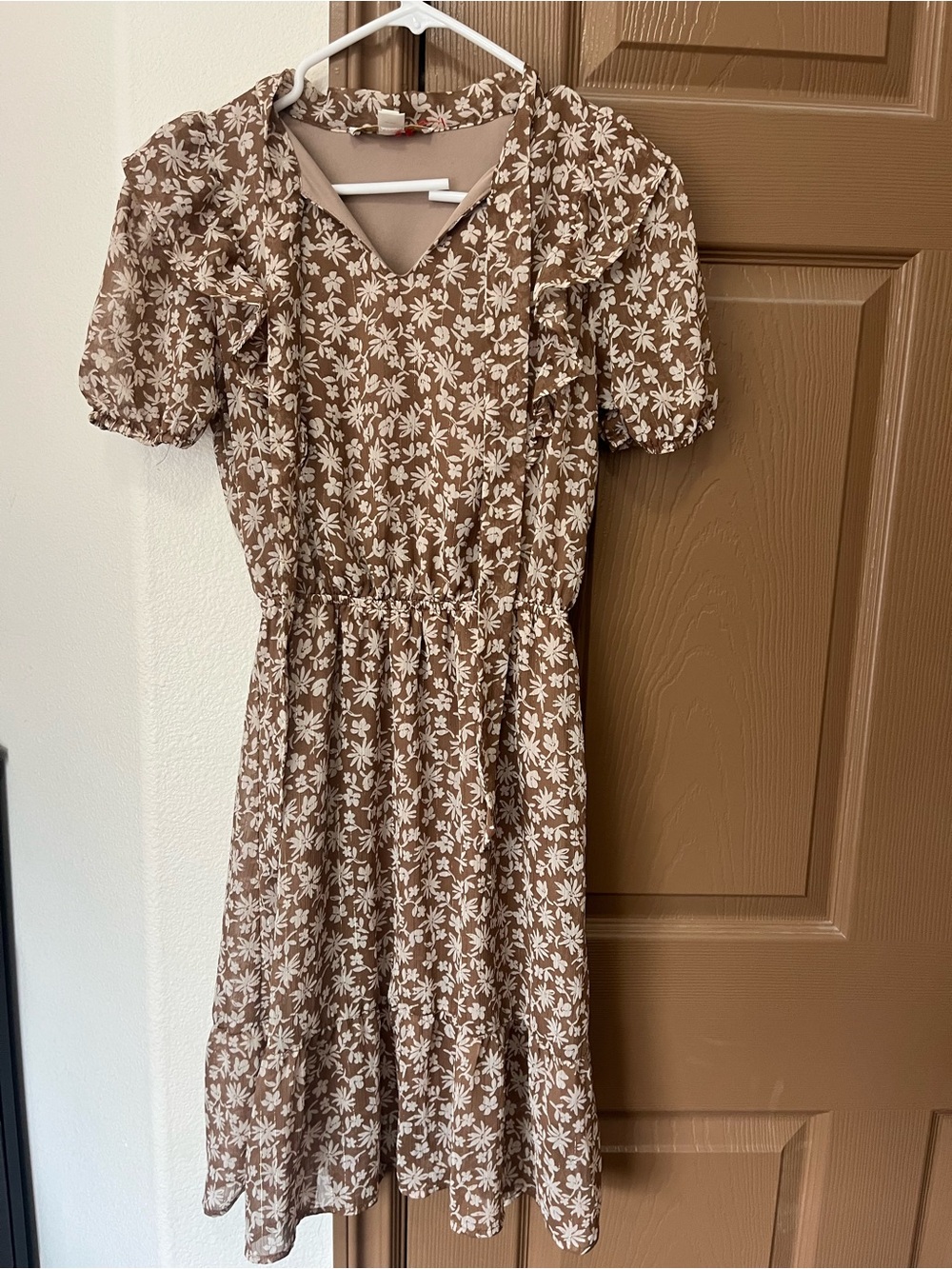 Cream Floral Print Brown Midi Dress with V-Neck